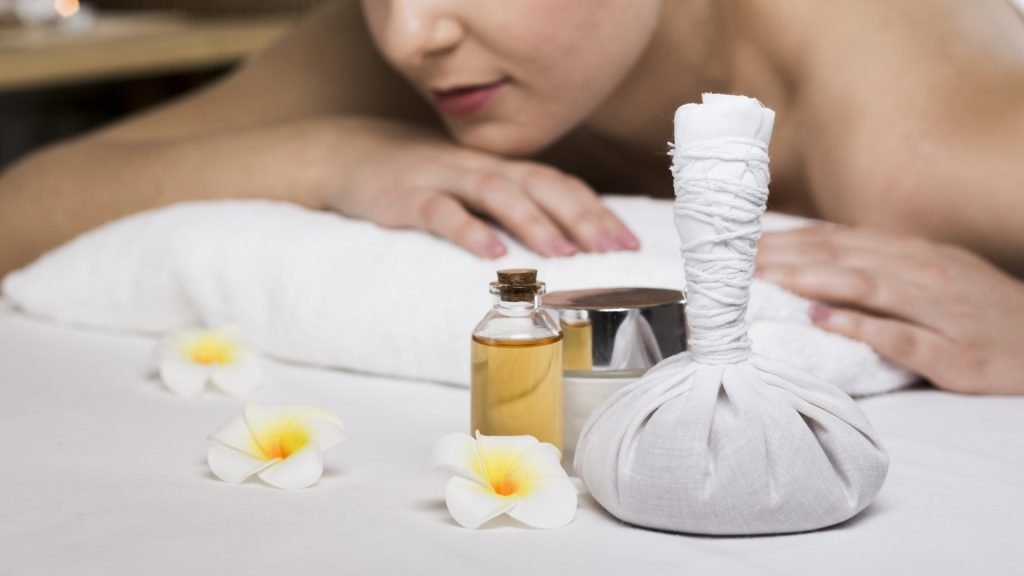 Aromatherapy Massage: Healing Through Scents