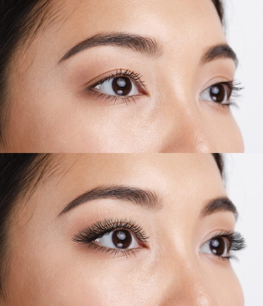mujer antes y despues de extensiones de pestanas