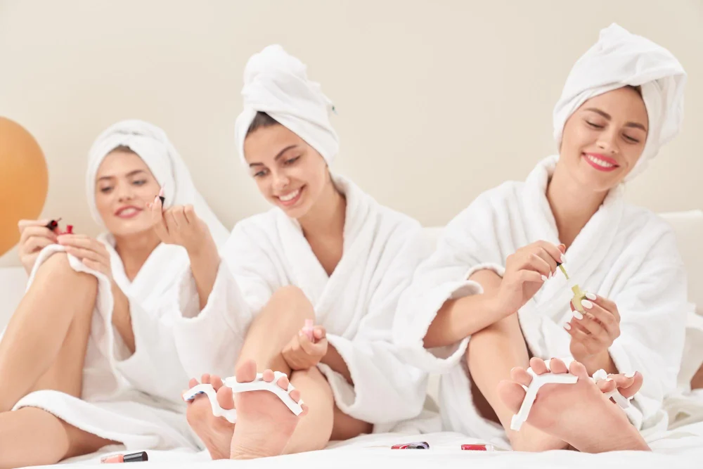 Girls enjoys private massage in Aruba
